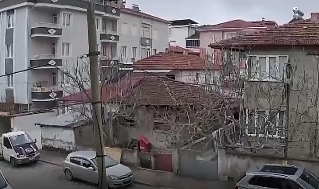 Amasya’da Deprem Paniği: İki İlçede Okullar Tatil