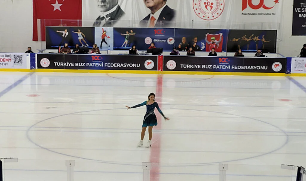 Artistik Buz Pateni Amatörler Yarışması Samsun’da Tamamlandı