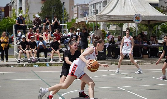 Atakum’da 19 Mayıs Coşkusu Sporla Yaşandı