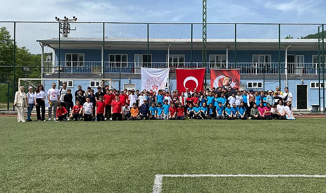 Ayvacık’ta Minikler Oyun Şenliğinde Buluştu