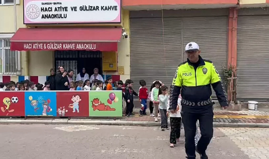 Bafra’da Miniklere Trafik Eğitimi