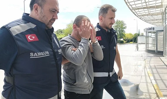 Bafra’da Uyuşturucu Baskını! 15 Kök Kenevir ve 133 Gram Sentetik Madde Bulundu