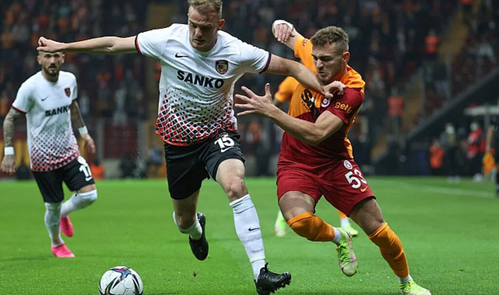 Bursaspor Eski Yıldızı Ertuğrul Ersoy’u Kadrosuna Kattı