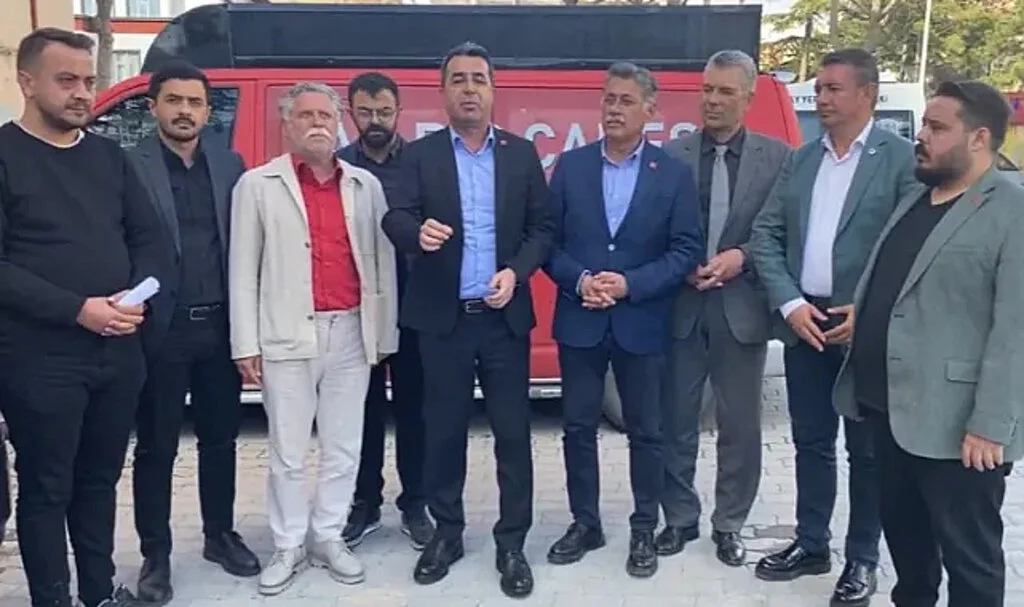 CHP'li Yöneticilere Silahlı Saldırı