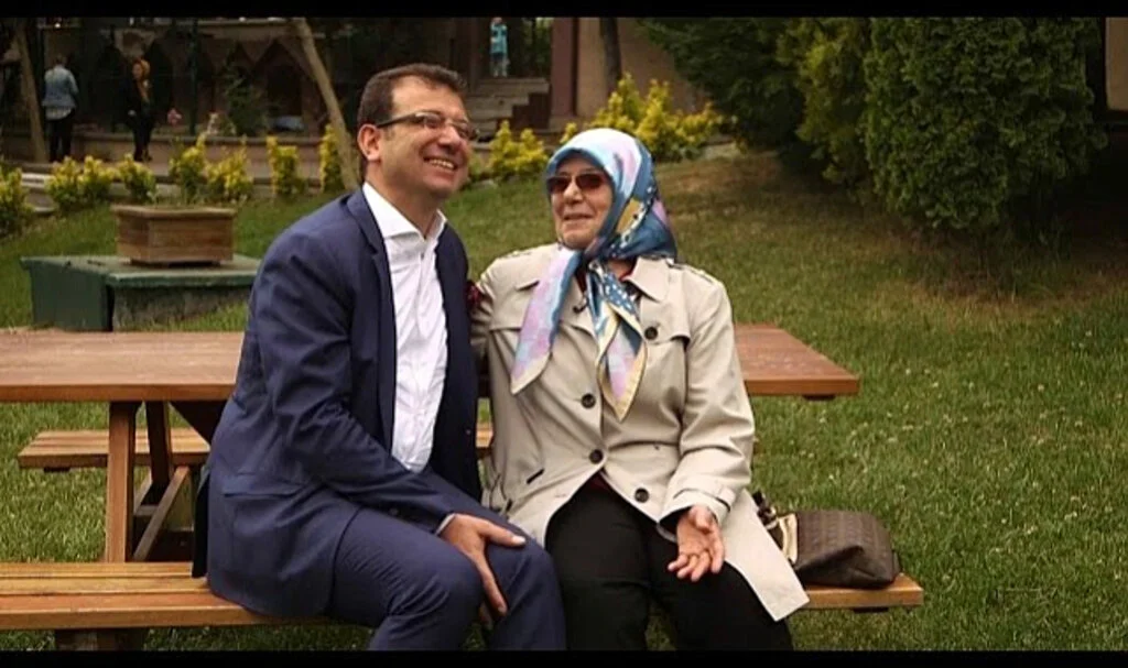 Ekrem İmamoğlu’ndan Duygulandıran Anneler Günü Mesajı