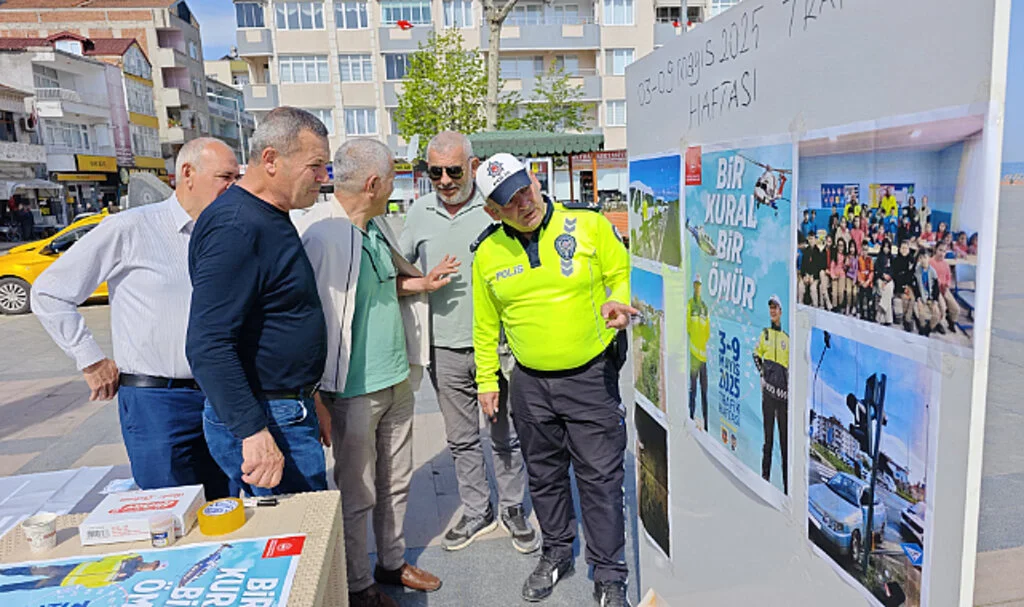 Emniyetten Yakakent’te Trafik Farkındalığı Standı