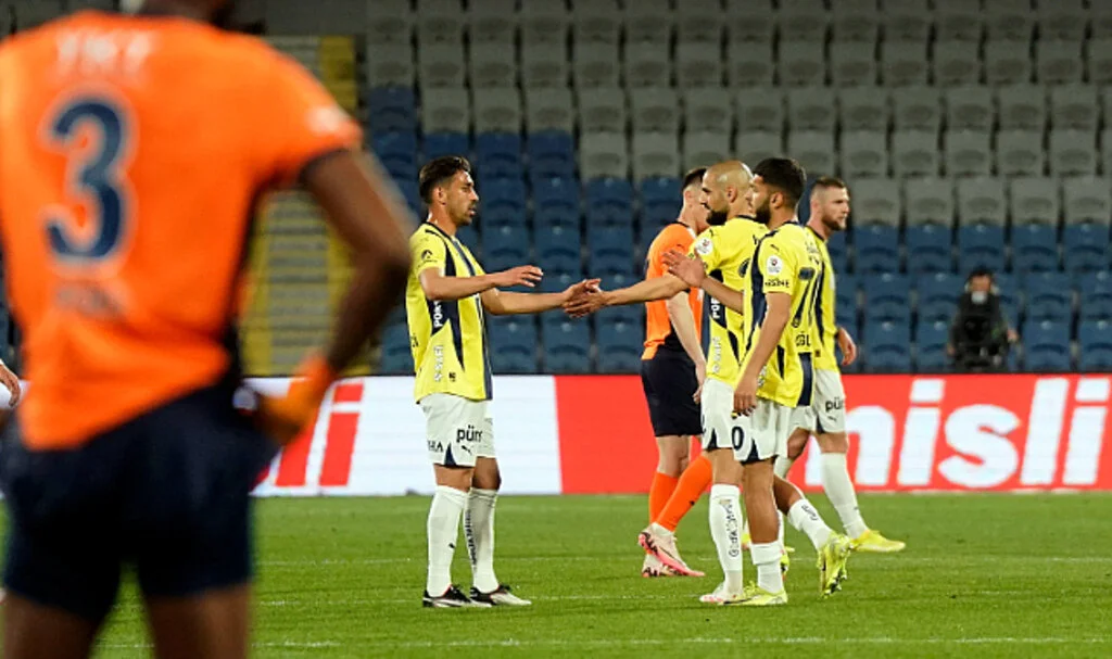 Fenerbahçe'den Başakşehir'e Karşı Üst Üste 7. Galibiyet
