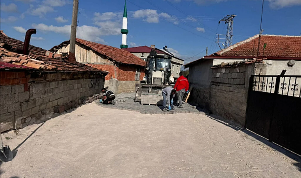Havza Kırsalına Parke Taş Döşeniyor
