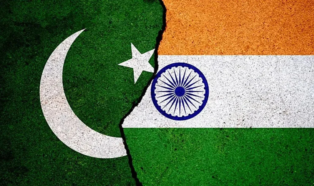Hindistan ve Pakistan Ateşkese Vardı