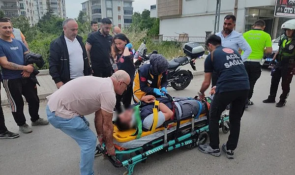 Kontrolden Çıkan Motosiklet Devrildi: 21 Yaşındaki Genç Hastaneye Kaldırıldı