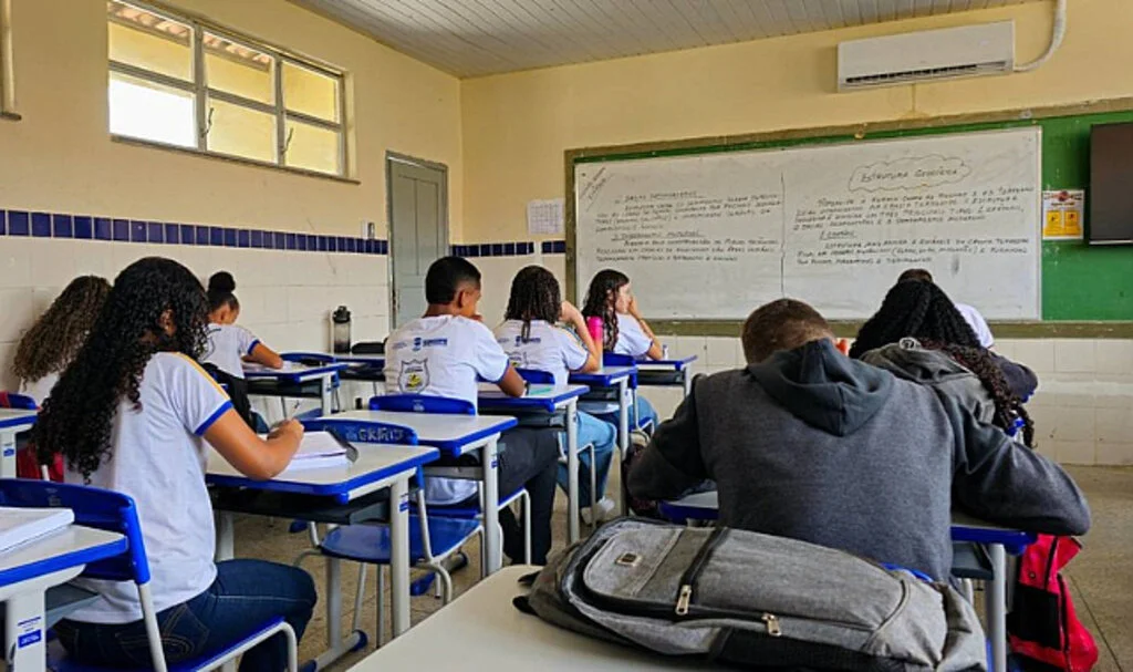 Liselerde Zorunlu Eğitimde Yeni Dönem: 3+1, 2+2 ve Yaş Modelleri Gündemde