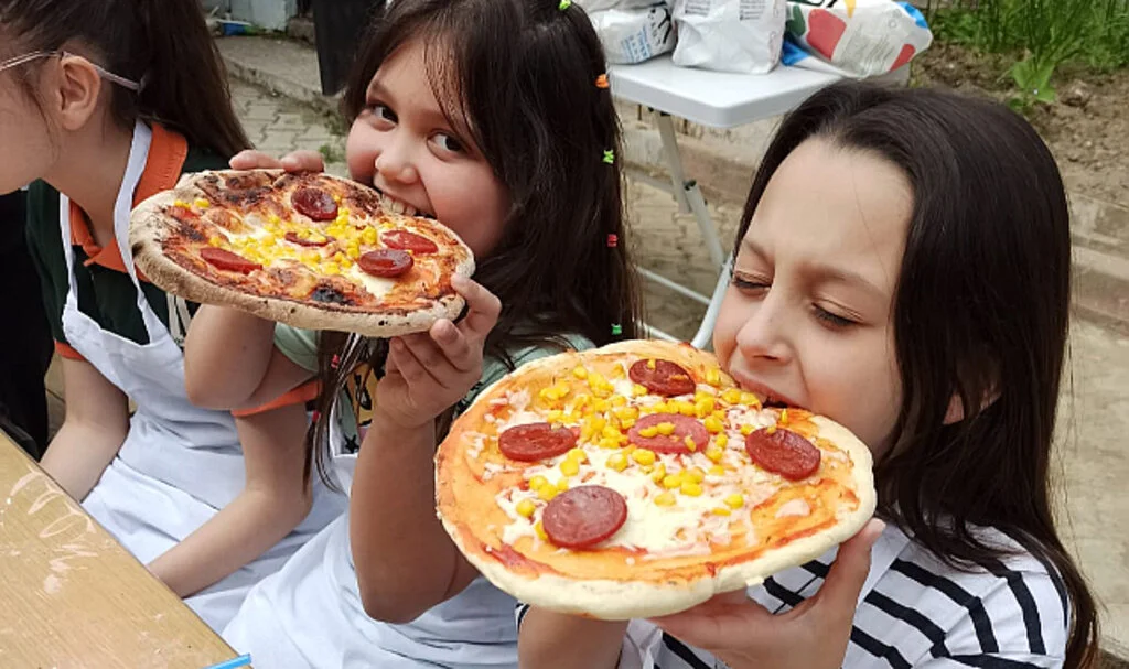 Minik Ellerden Büyük Lezzet: İlkadım İlkokulu’nda Taş Fırında Pizza Keyfi