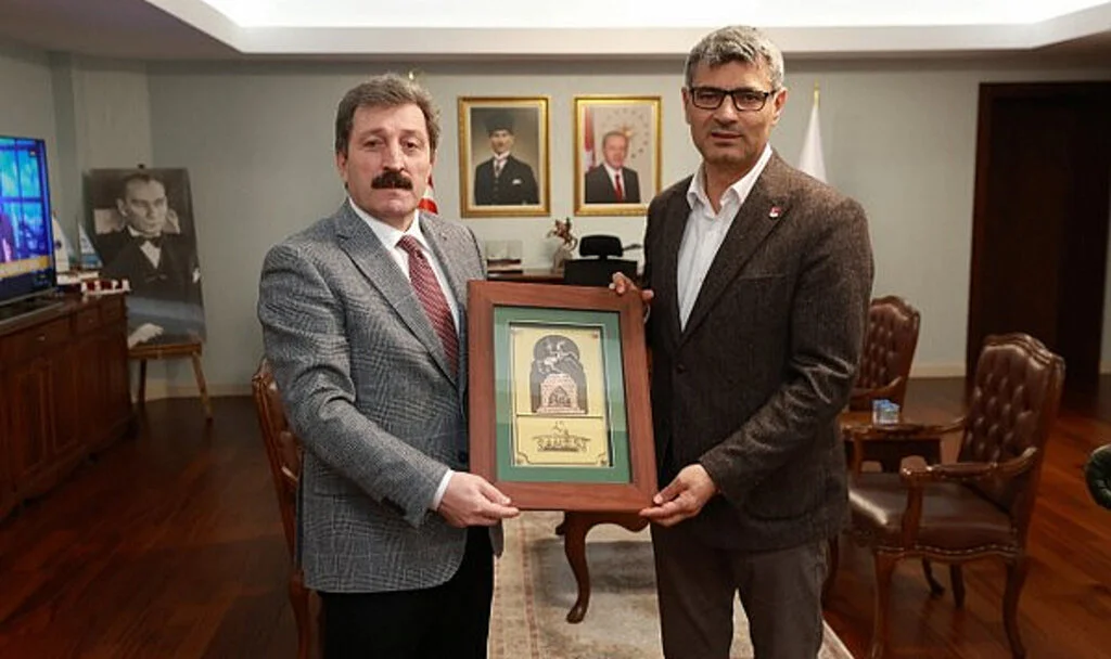 Olimpiyat Madalyalı Yusuf Dikeç Samsun’da: Vali Tavlı ile buluştu