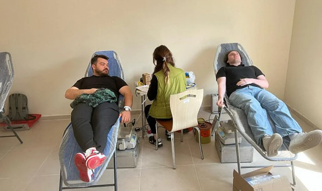 OMÜ’de Sensiz Olmaz Diyerek Kan Bağışı Yaptılar