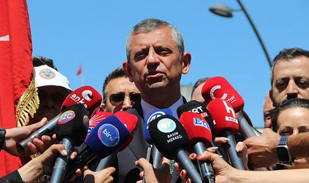 Özgür Özel Soma'da Konuştu: Yüzlerin Gülmesini, Terörün Bitmesini Savunuyoruz