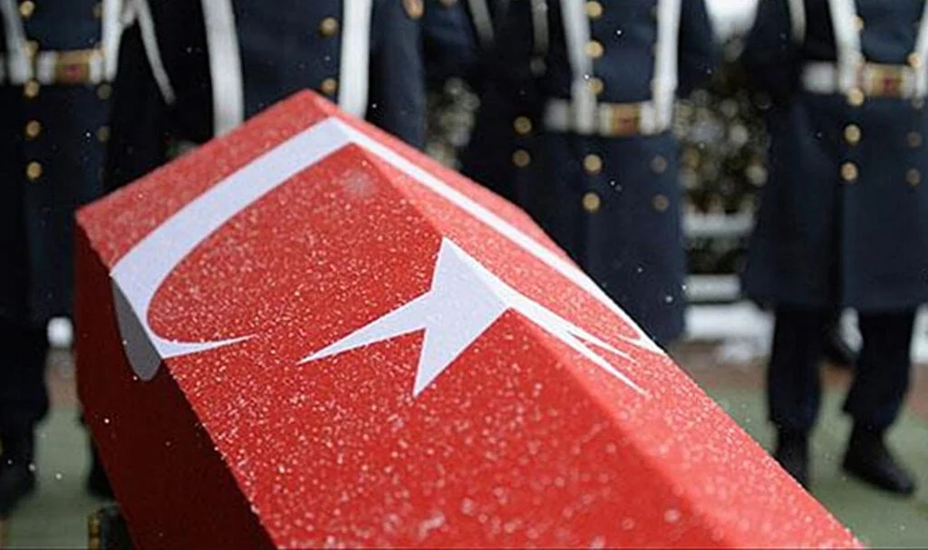Pençe-Kilit Bölgesinde Yıldırım Çarpan Asker Şehit Oldu