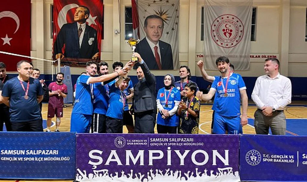 Salıpazarı’nda 19 Mayıs’a Özel Voleybol Turnuvası