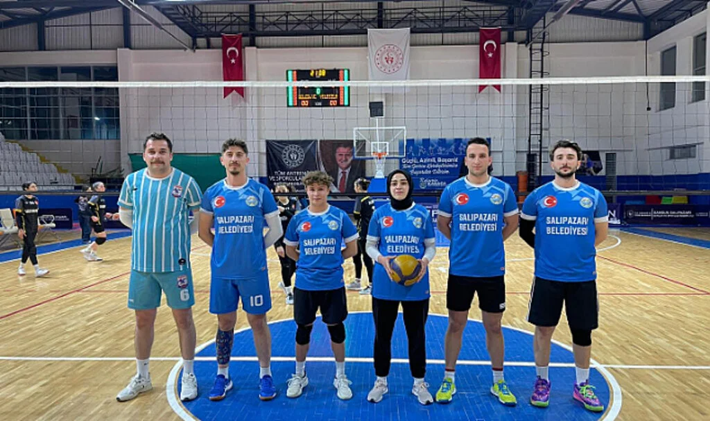 Salıpazarı’nda Voleybol Şöleni Başladı