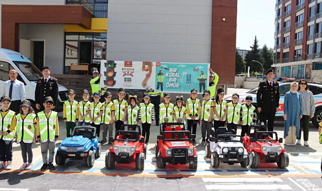 Samsun’da 1037 Öğrenciye Uygulamalı Trafik Eğitimi Verildi