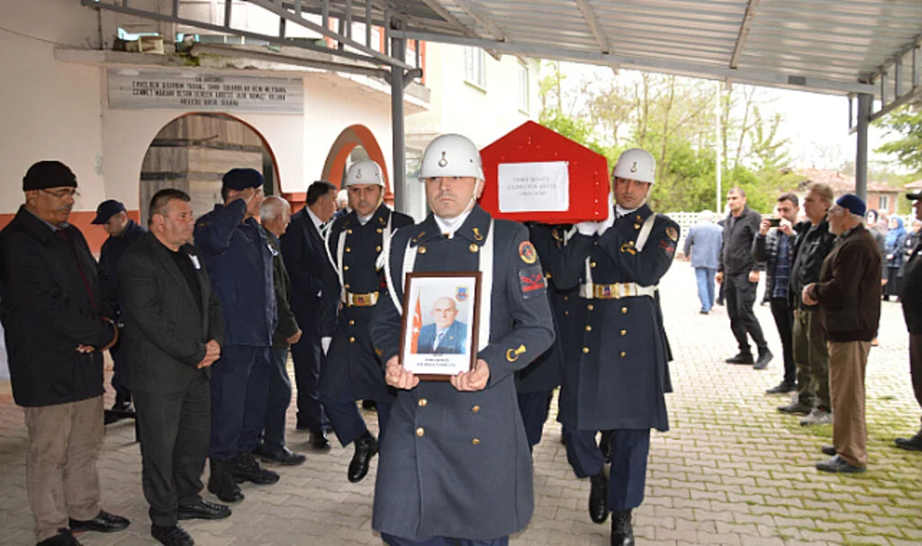 Samsun’da Emekli Jandarma Askeri Törenle Defnedildi