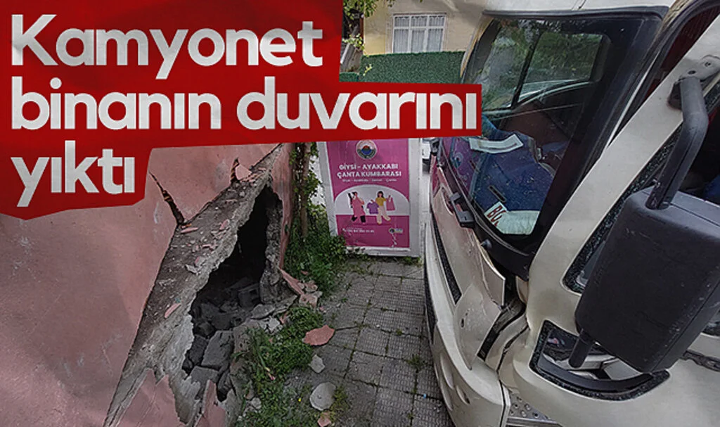  Samsun'da Kamyonet Metruk Binanın Duvarını Yıktı