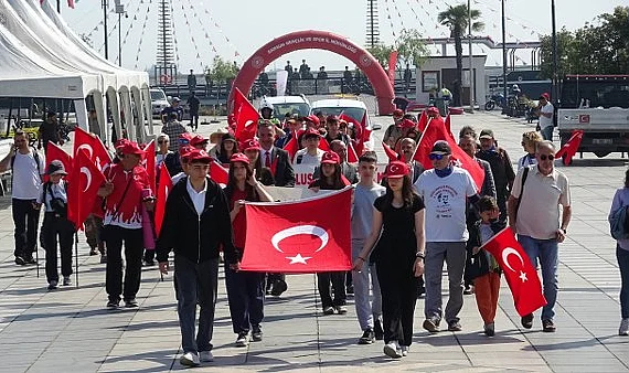 Samsun'da Kurtuluş Yürüyüşü Tütün İskelesi'nden Başladı