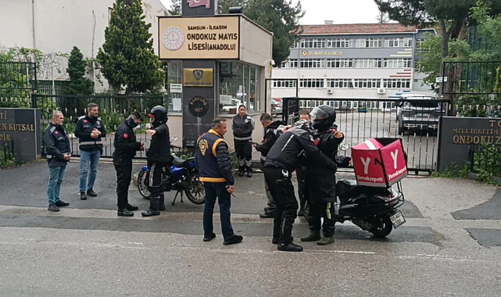 Samsun’da Okul Çevreleri ve Servis Araçlarına Sıkı Denetim