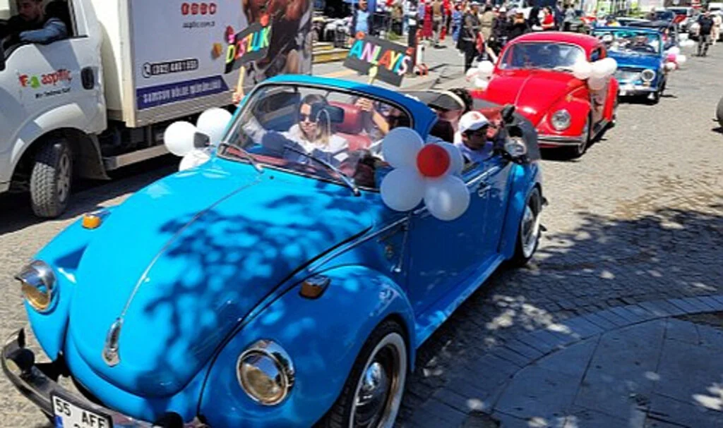 Samsun’da Özel Öğrenciler Vosvoslarla Şehir Turu Attı