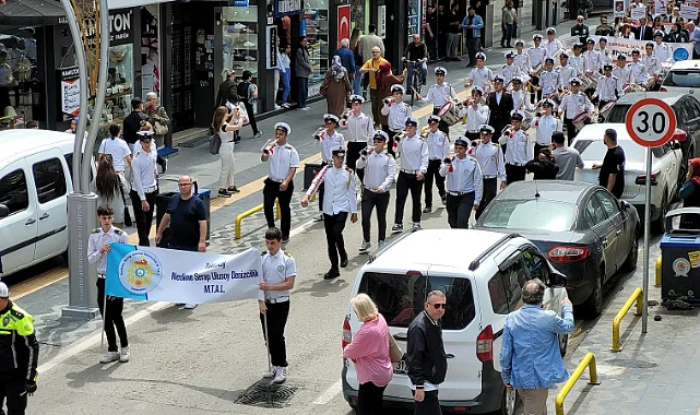 Samsun’da Sigaraya Karşı Bando Eşliğinde Yürüyüş