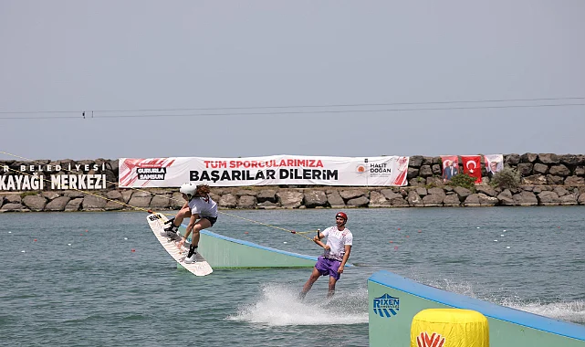 Samsun’da Su Sporları Festivali Renkli Görüntülerle Tamamlandı