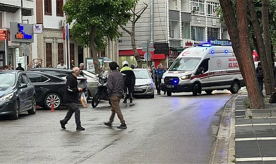 Samsun'da Yağmur Kazayı Beraberinde Getirdi: Motosikletli Genç Yaralandı