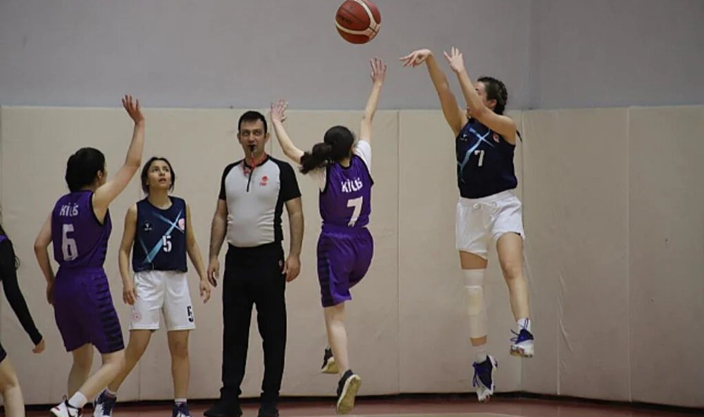 Samsun Kız Yurdu Basketbol Takımı Türkiye Şampiyonluğu Peşinde