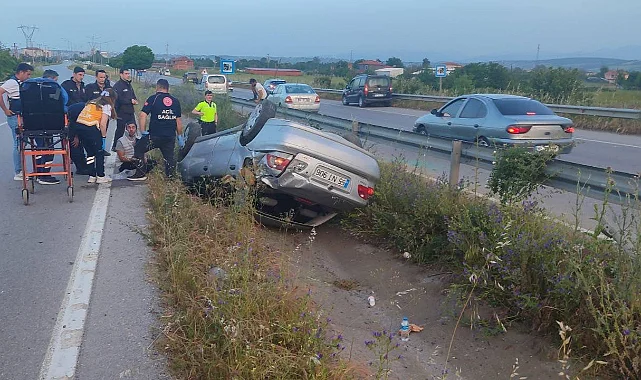Samsun-Sinop Yolunda Kaza! Genç Sürücü Hastaneye Kaldırıldı
