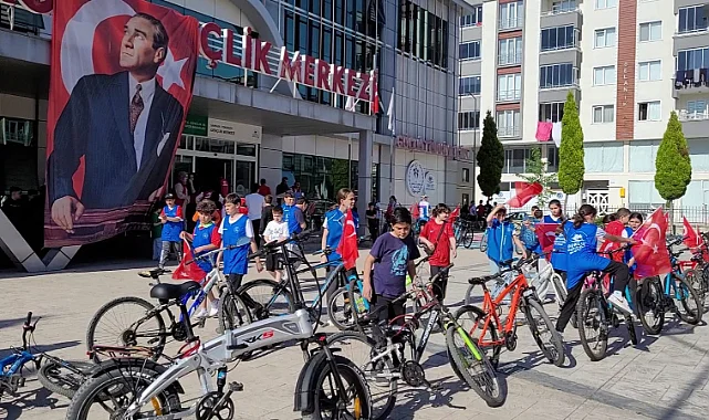 Tekkeköy’de Gençler Bisiklet Turu ile Bayramı Kutladı
