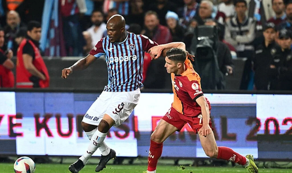 Trabzonspor Taraftarı Yönetimi İstifaya Çağırdı