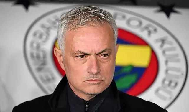 Ali Koç'dan Şok Çıkış... Mourınho İçin Salonu Susturdu!