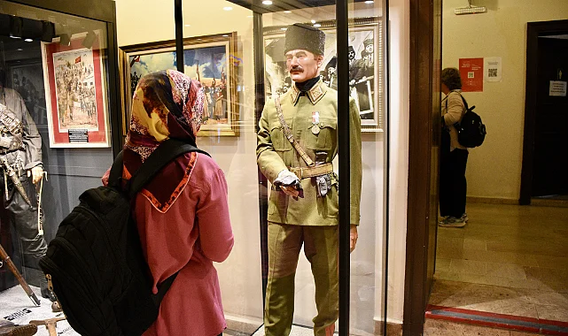 Atatürk’ün Orijinal Üniforması İlk Kez Samsun’da Sergileniyor!