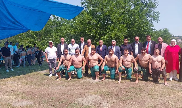 Ayvacık’ta Şehit Hakan Altıkatoğlu Anısına Güreş