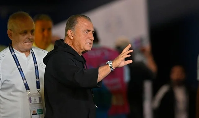 Fatih Terim Al-Shabab’a Veda Ediyor