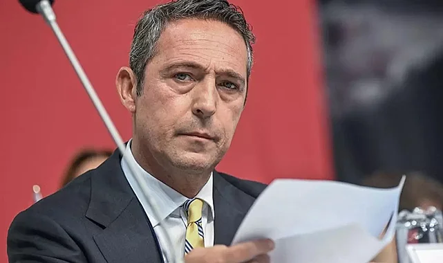 Fenerbahçe'nin Transfer Teklifi Verdiği İsim Futbolu Bırakıyor