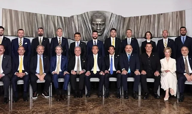 Fenerbahçe Yönetiminde Yaprak Dökümü!