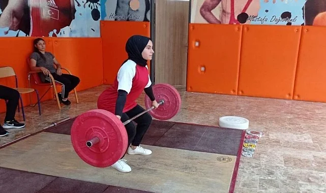 Halterin Devleri Samsun'da Buluşuyor: Türkiye Şampiyonası Başlıyor