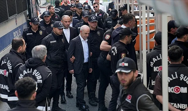 İstanbul’daki Yolsuzluk Soruşturmasında 38 Kişi Adliyede