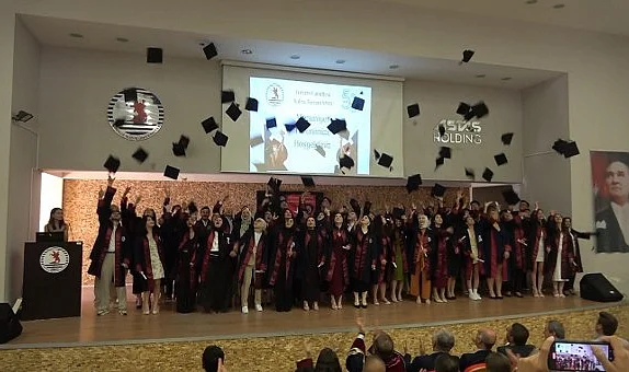 OMÜ Turizm Fakültesi ve MYO’da Mezuniyet Coşkusu