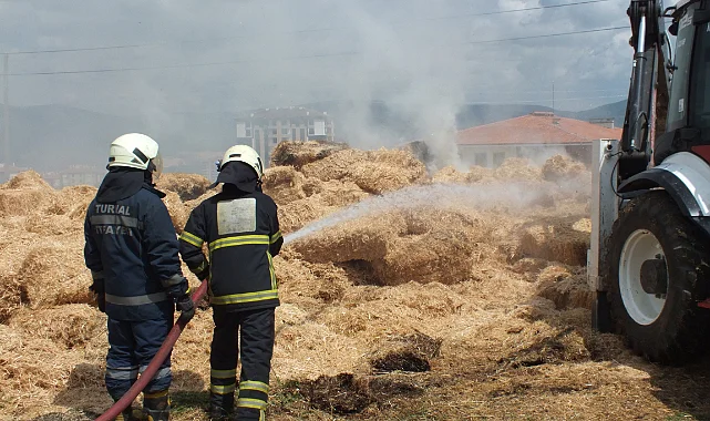 Samanlık Yangını: 30 Ton Saman Kül Oldu
