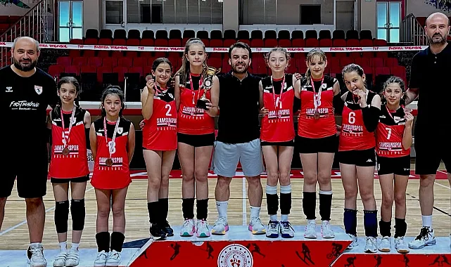 Samsun’da Minik Sporcular Voleybol Şenliğinde Buluştu