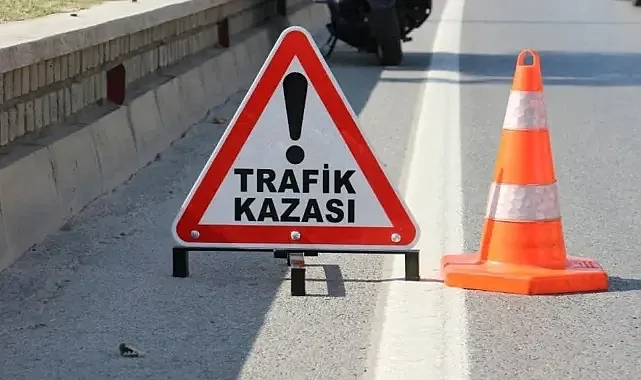 Samsun'da Otomobil ile Motosiklet Çarpıştı: 2 Yaralı