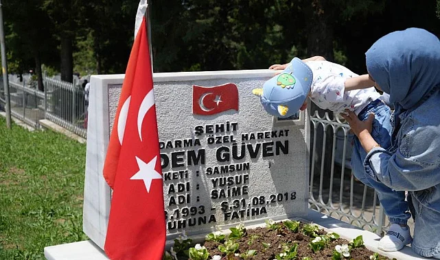 Samsun'da Şehitliklerde Hüzün, Mezarlıklarda Yoğunluk