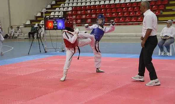 Taekwondo’da Samsun Fırtınası: Kızlar ve Erkekler Aynı Anda Şampiyon Oldu!