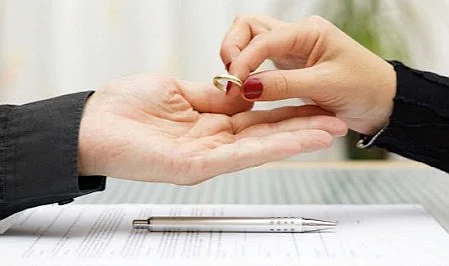 Yargıtay’dan Boşanma Davalarına Kıskançlık İçin Emsal Karar